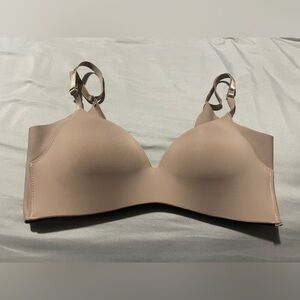 Seamless Nude T-Shirt Bra with Light Support